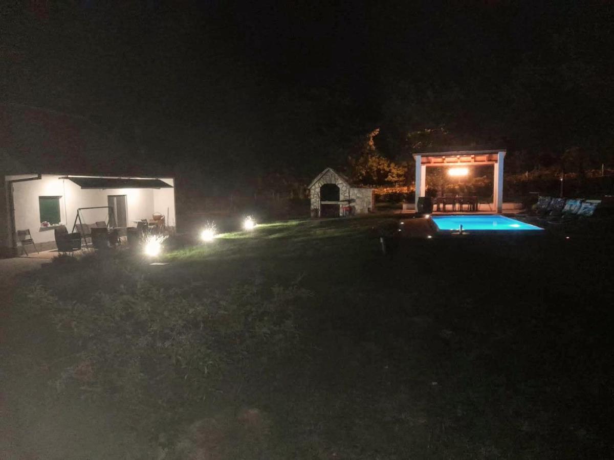Villa Marie With Pool, Two Bedrooms For 4+2Kids Cavoglave Zewnętrze zdjęcie